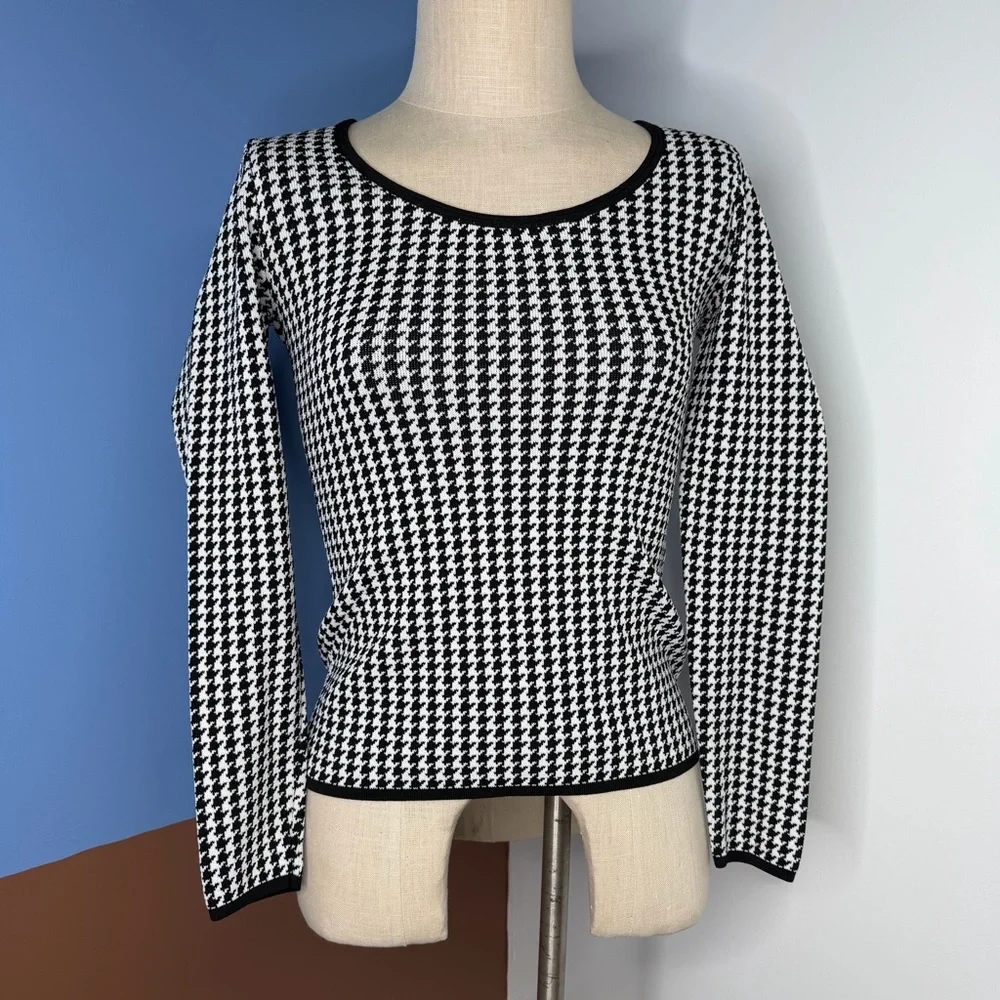 White House Black Market WHBM‎ Monochrome Houndstooth Scoop Neck Sweater XS